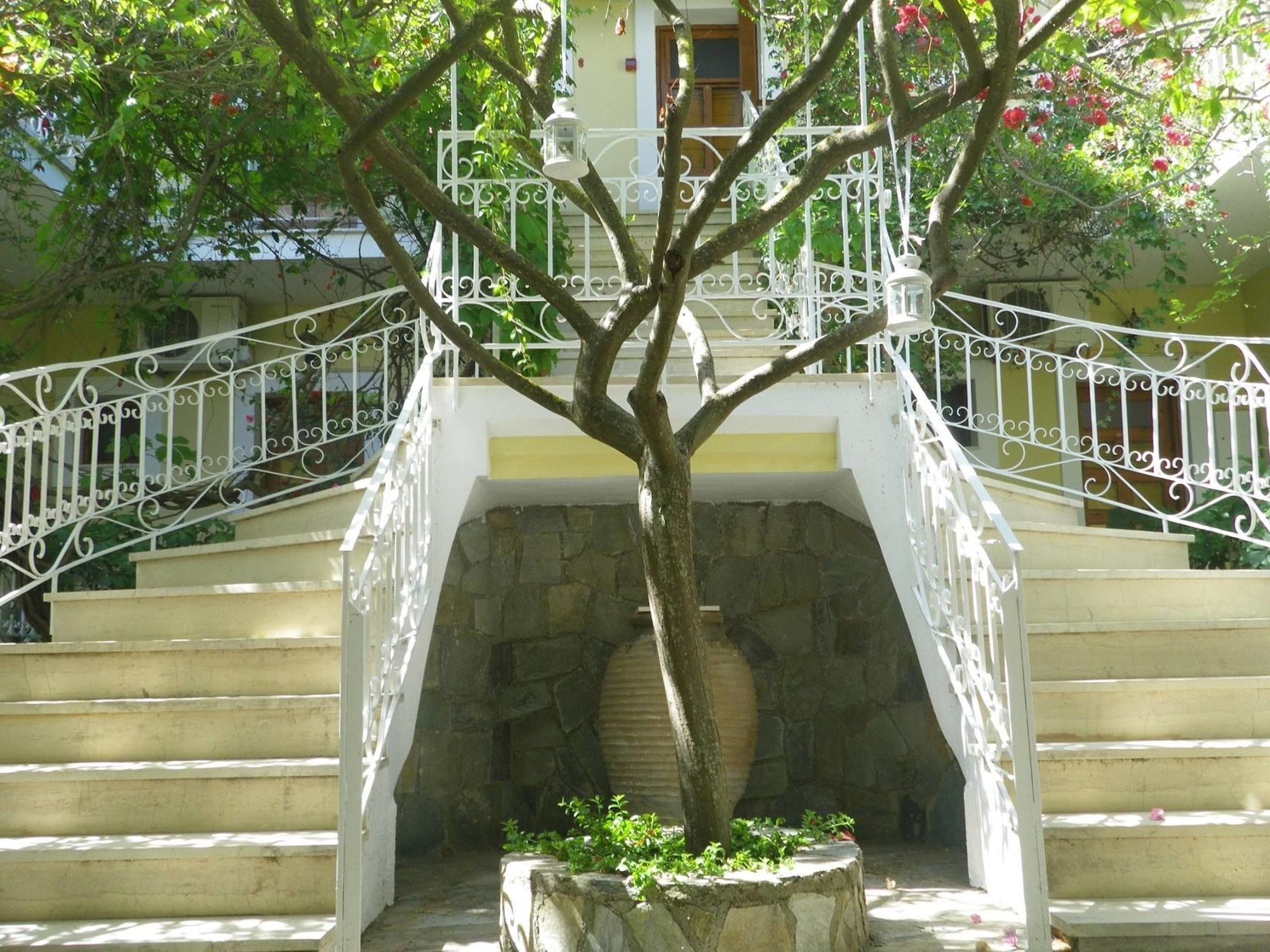 Sofos Apartments تسيليفي المظهر الخارجي الصورة